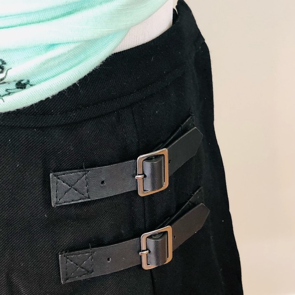Hot Topic Black Pleated Buckle Skirt - NWT - Picture 5 of 5